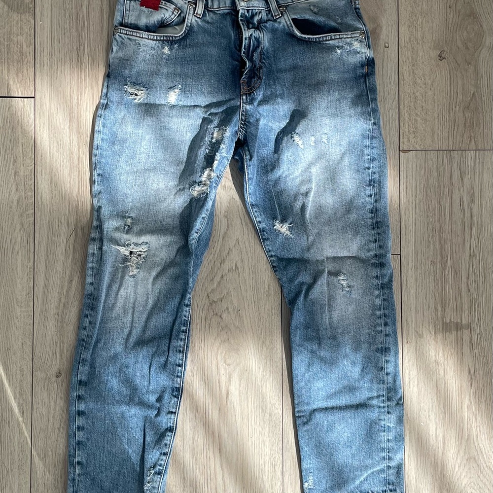 Men's Distressed Blue Jeans